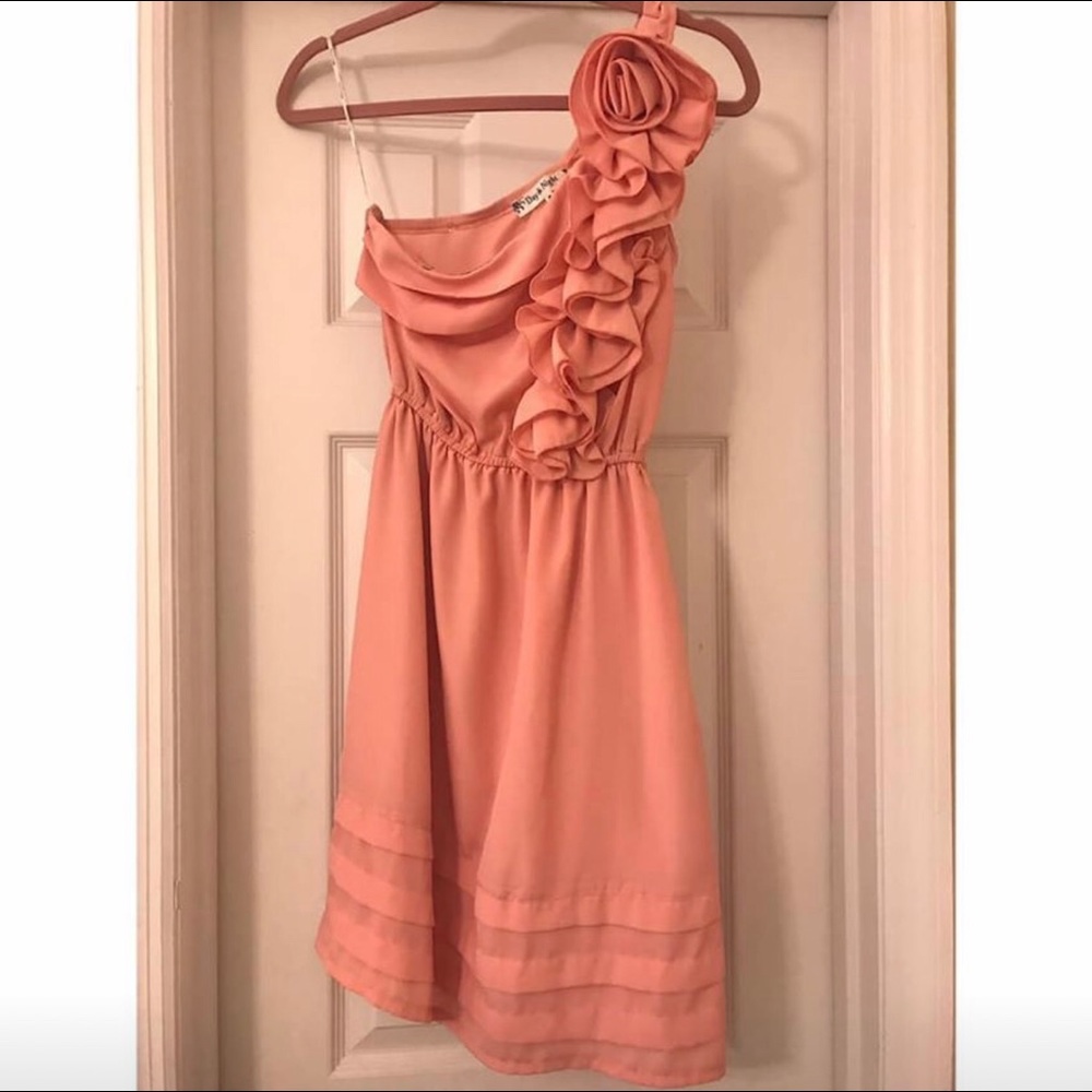 One-Shoulder Ruffled Dress